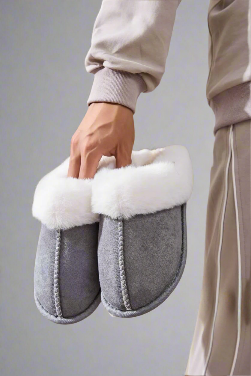 Faux Fur Round Toe Slippers