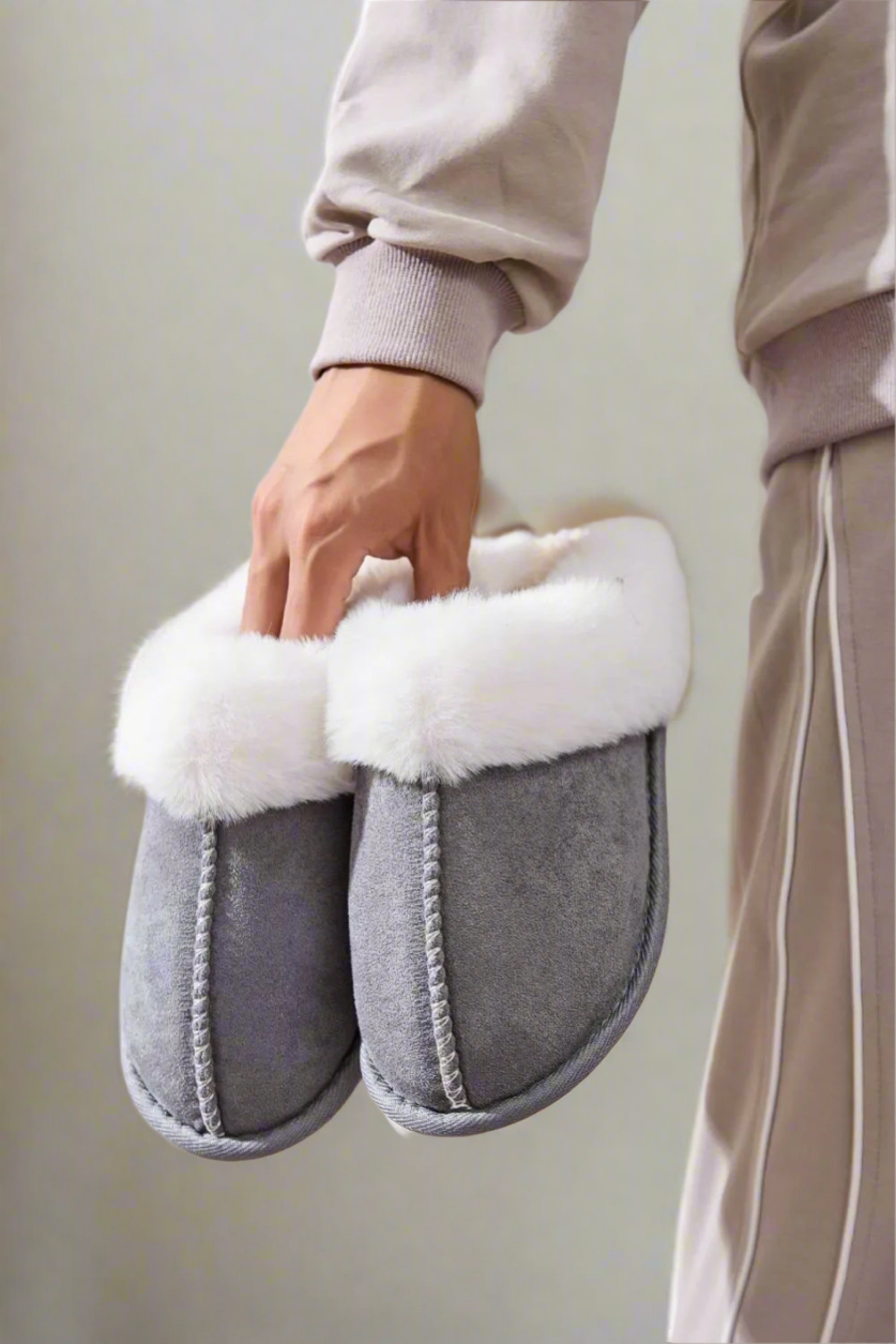 Faux Fur Round Toe Slippers