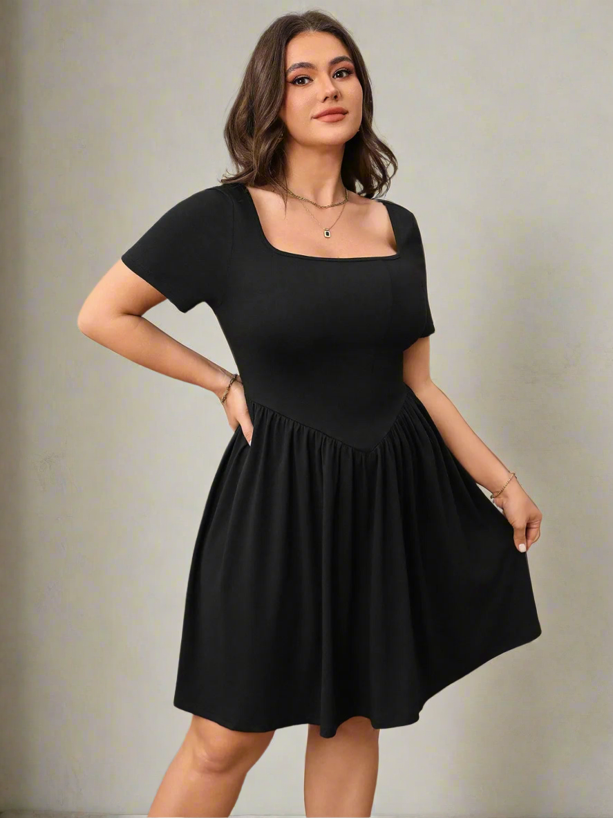 Charming Plus Size Short Sleeve Mini Dress- Figure Flattering